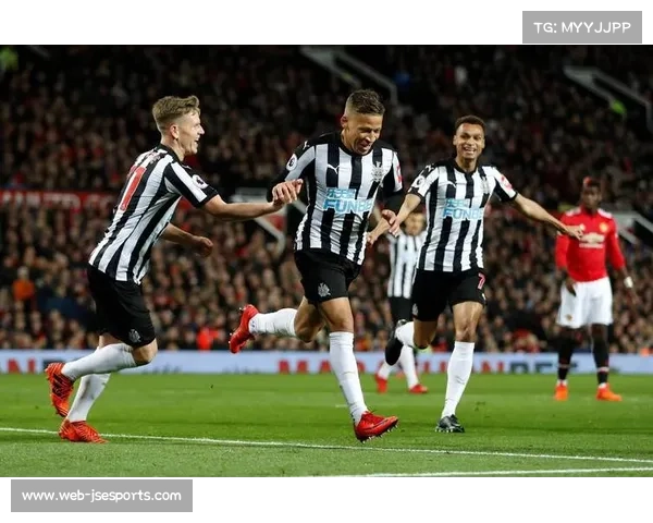 西汉姆联保级形势严峻：10场不胜，主帅压力增大